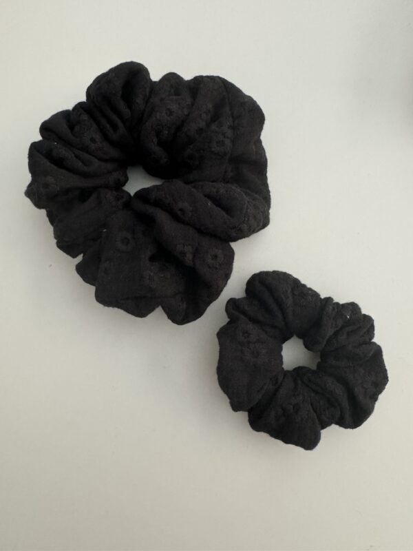 Kids scrunchie embroidery black - Afbeelding 2