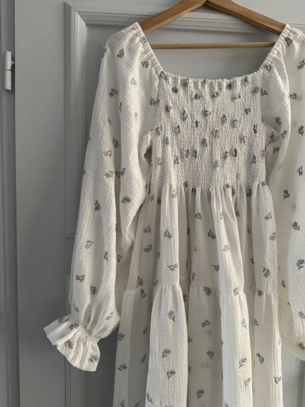 Smocked dress embroidery tulp - Afbeelding 4