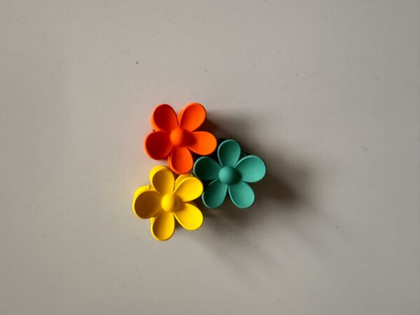 Bloemen haarclipjes oranje, groen, geel