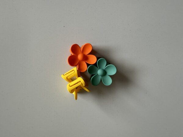 Bloemen haarclipjes oranje, groen, geel - Afbeelding 2