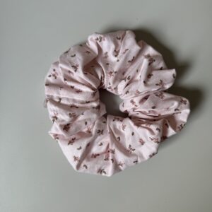 Scrunchie pink roses