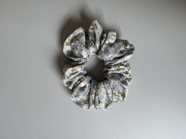 Scrunchie bleu vintage flowers