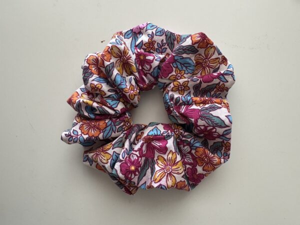 Scrunchie flower