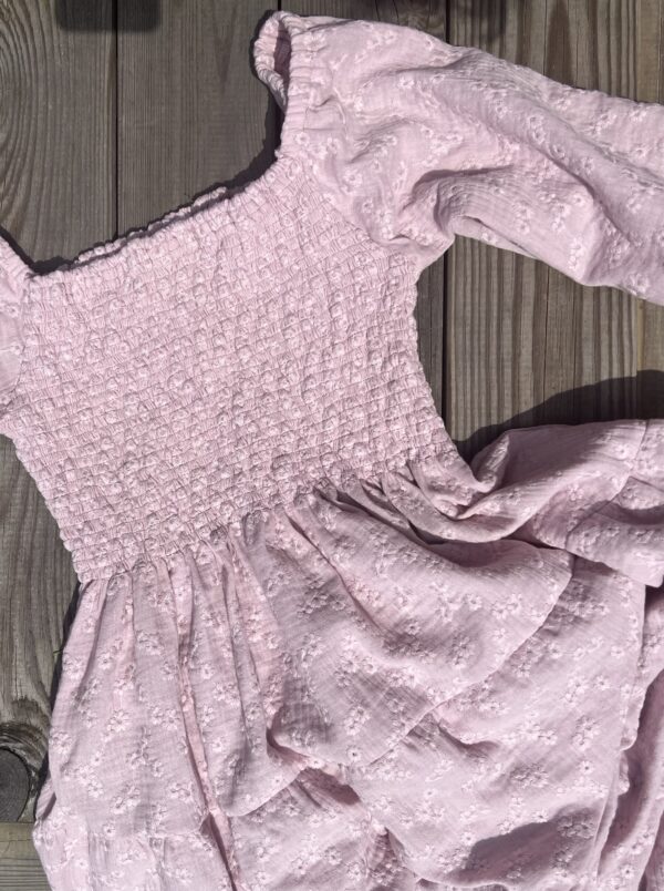 Smocked embroidery pink