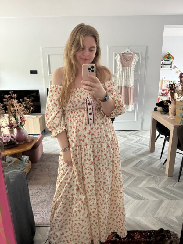 Smocked dress red roses - Afbeelding 2